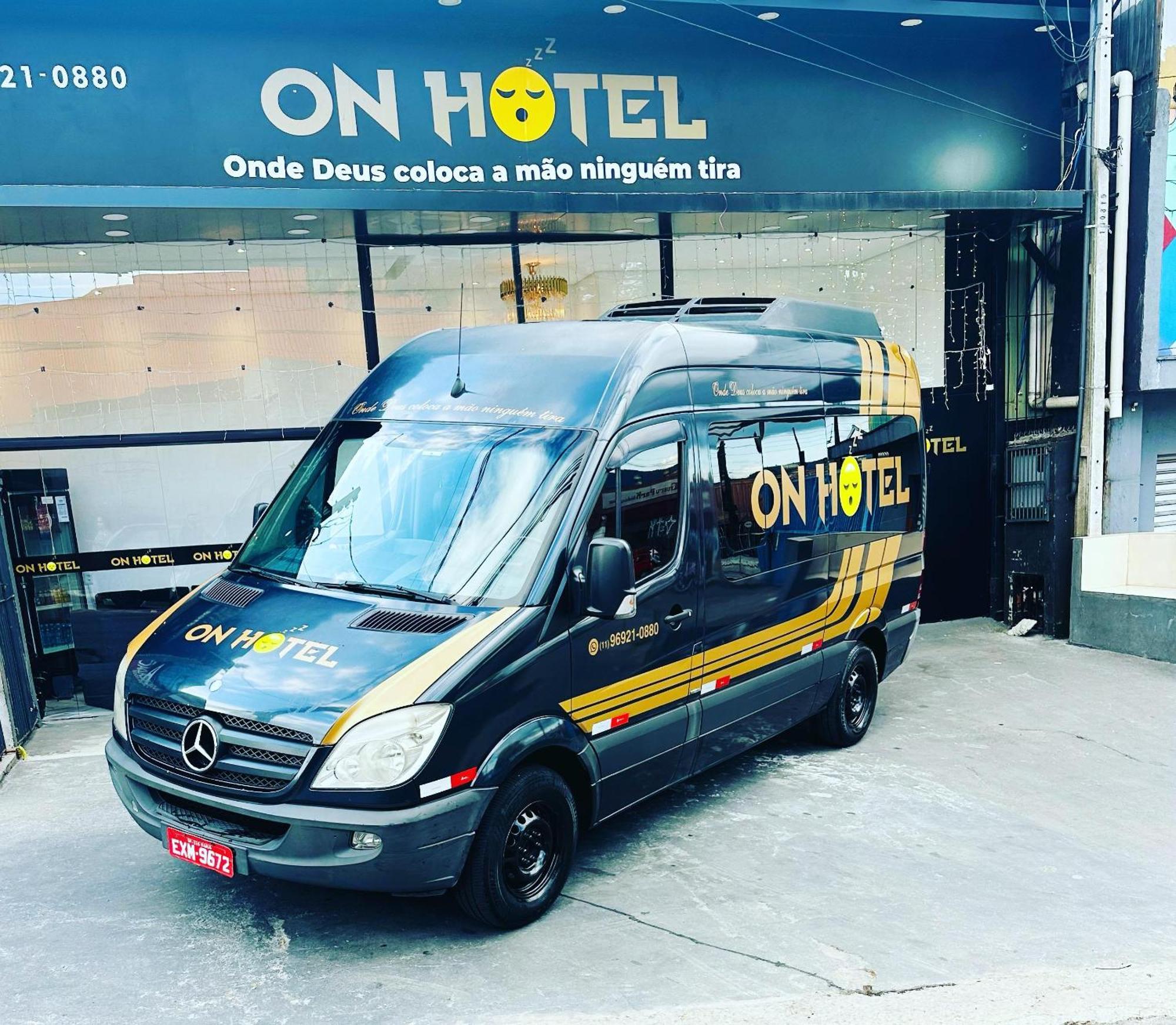On Hostel II Gru Aeroporto Translado 24 Hs グアルーリョス エクステリア 写真